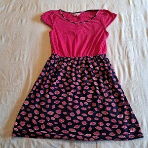 Lilly Pulitzer girls size XL 12-14 dress lips design